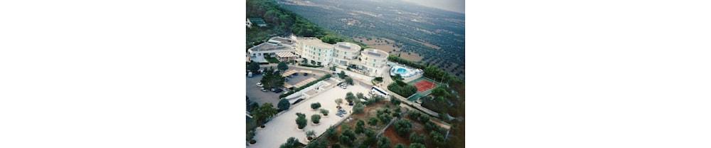Hotel Lo Smeraldo Cisternino Exterior photo