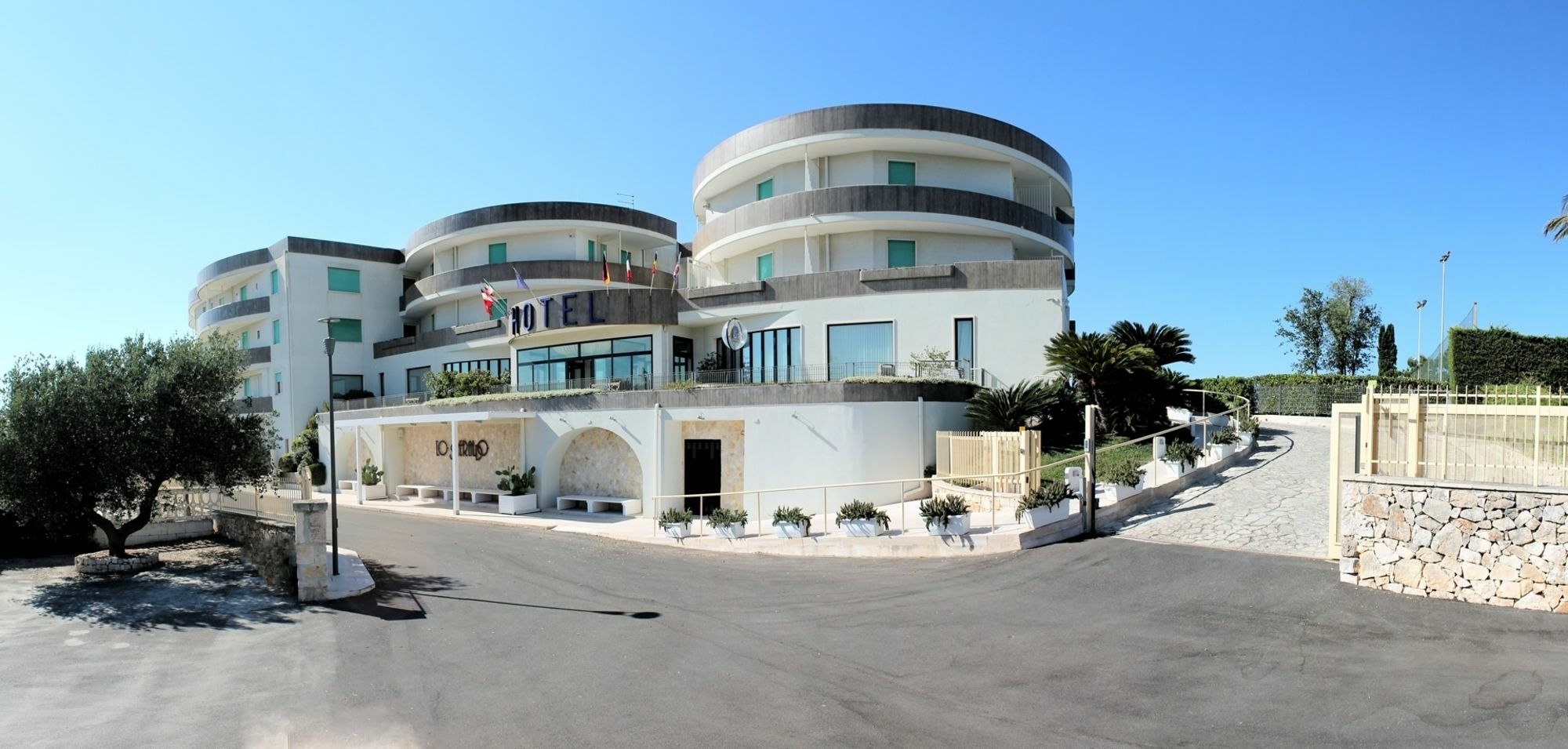 Hotel Lo Smeraldo Cisternino Exterior photo